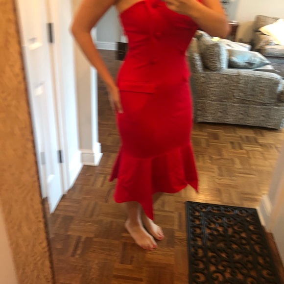 Chrissy Teigen Revolve collaboration dress 👗 - Picture 8 of 8